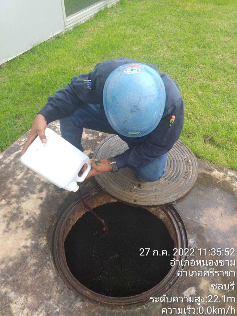 LINE_ALBUM_เติมหัวเชื้อจุลินทรีย์_๒๓๐๓๒๑_5